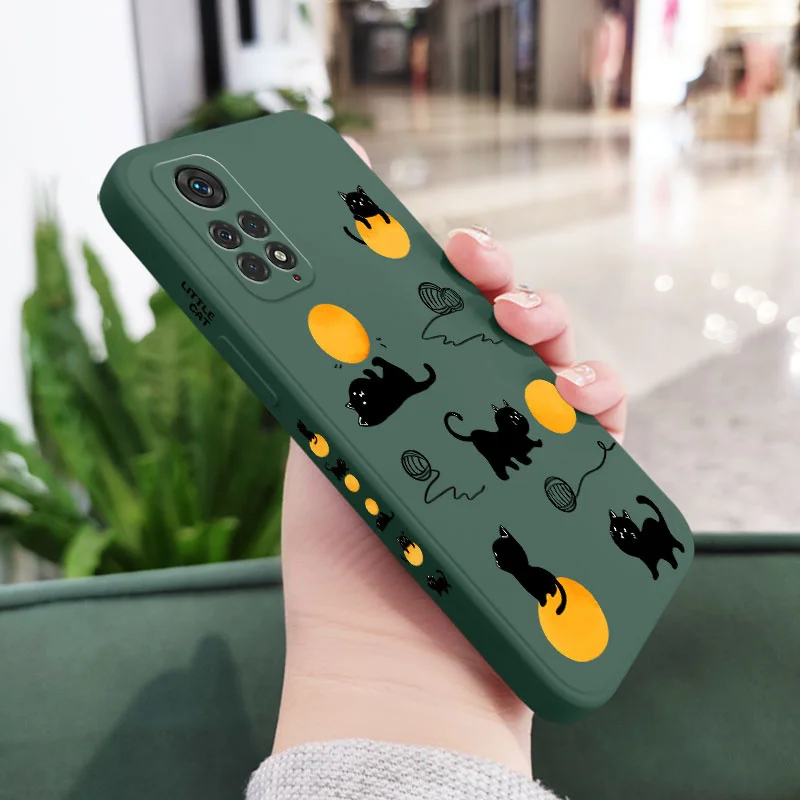Cat Playing Rope Phone Case - Adorable Feline Design Protective Cover