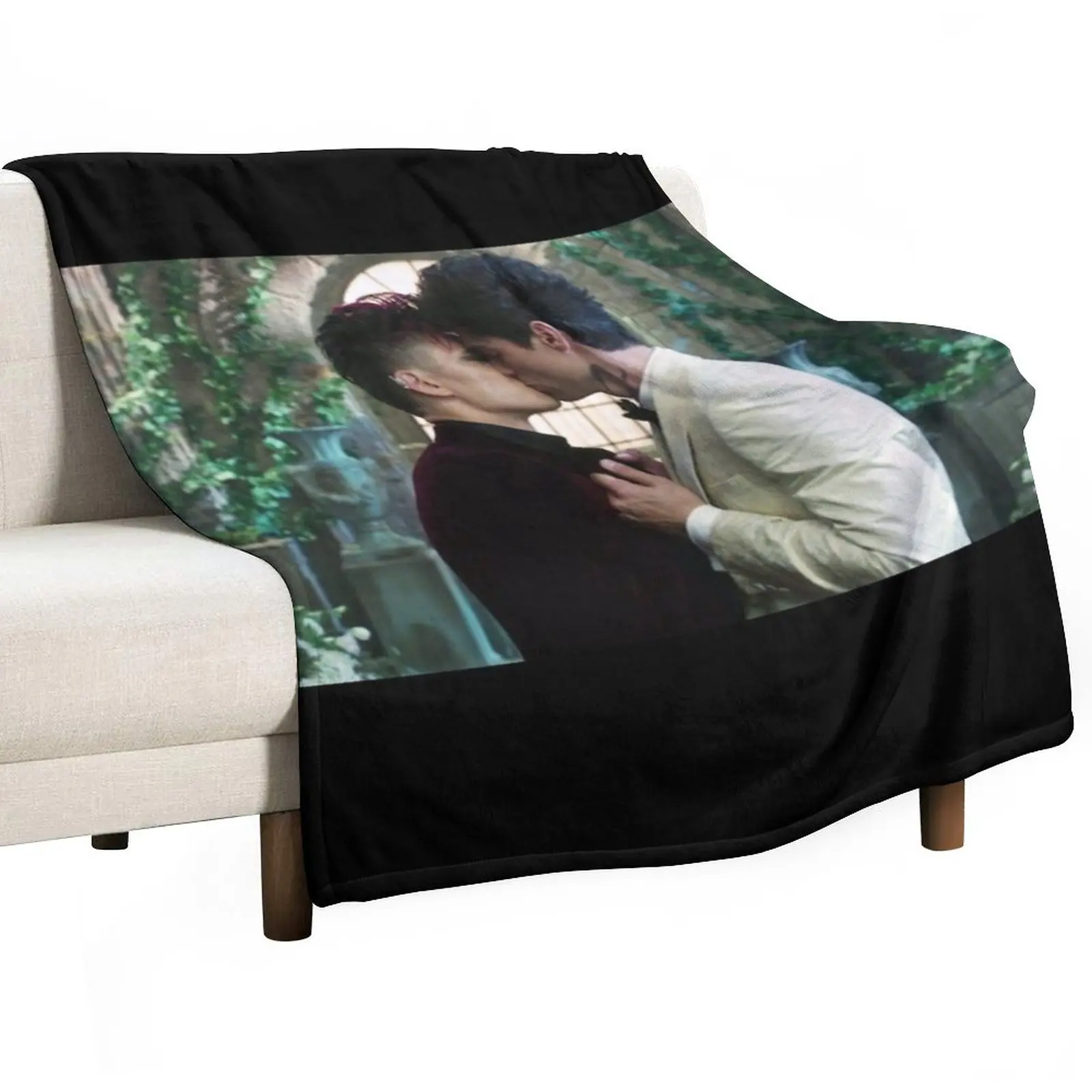 

Shadowhunters Malec Kissing Throw Blanket Furry Blankets cosplay anime