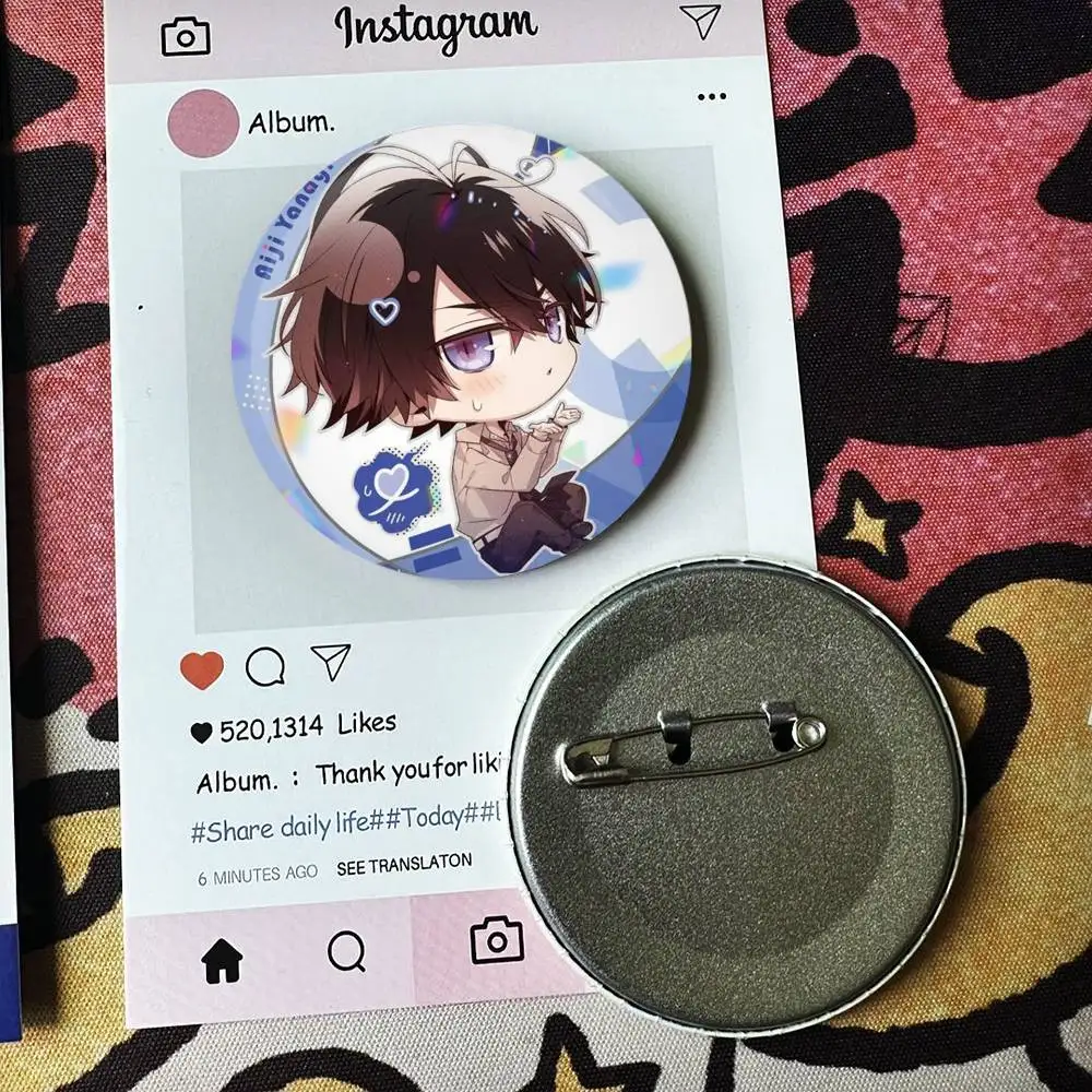 C-Collar M-Malice Round Fan Badge Collection - Gifts, Brooches, Souvenirs