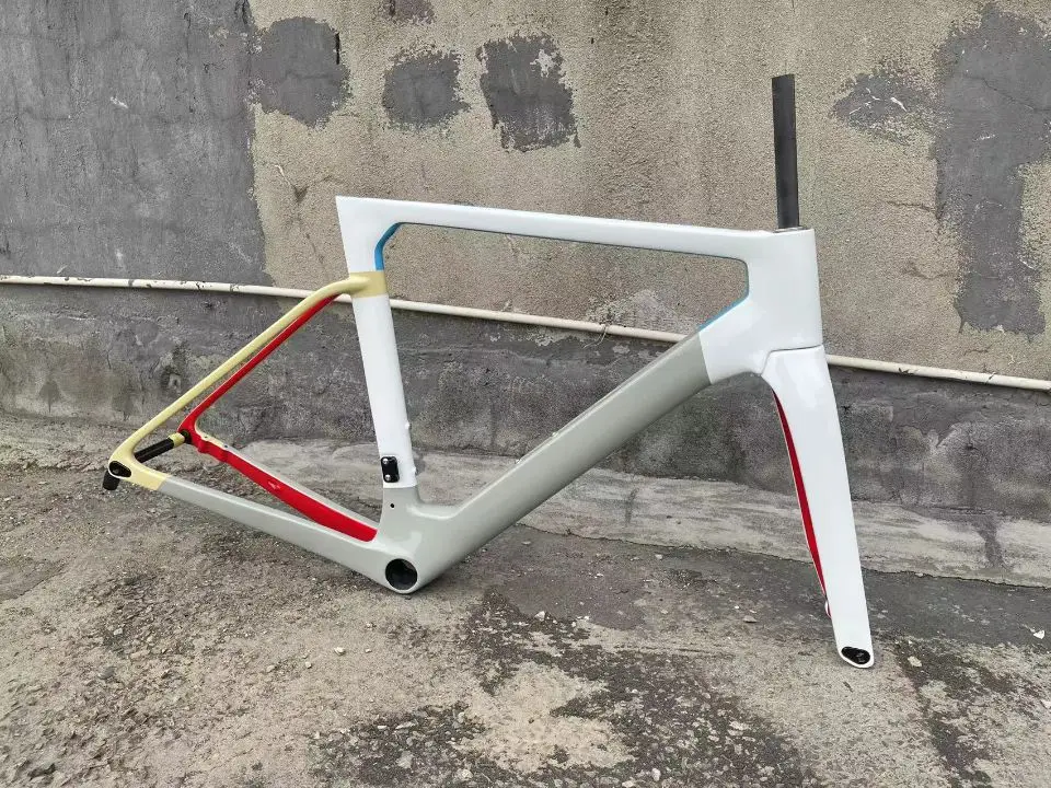 High Quality Carbon Road Bicycle Frame T47 Threaded Bb Disc Brake