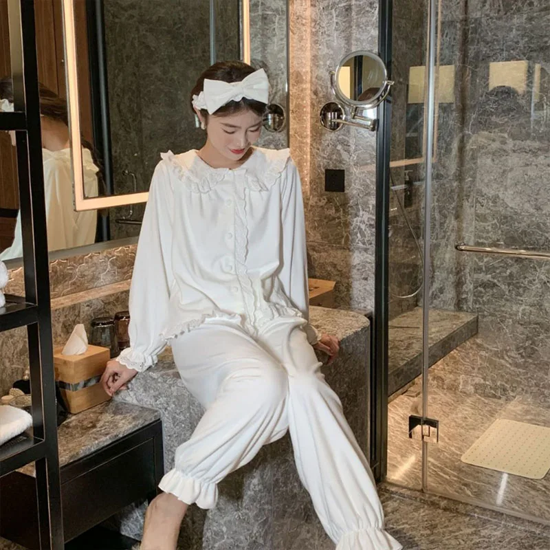 Pajamas for sweet autumn and winter girls, warm home clothing, thickened island velvet mesh red pajamas