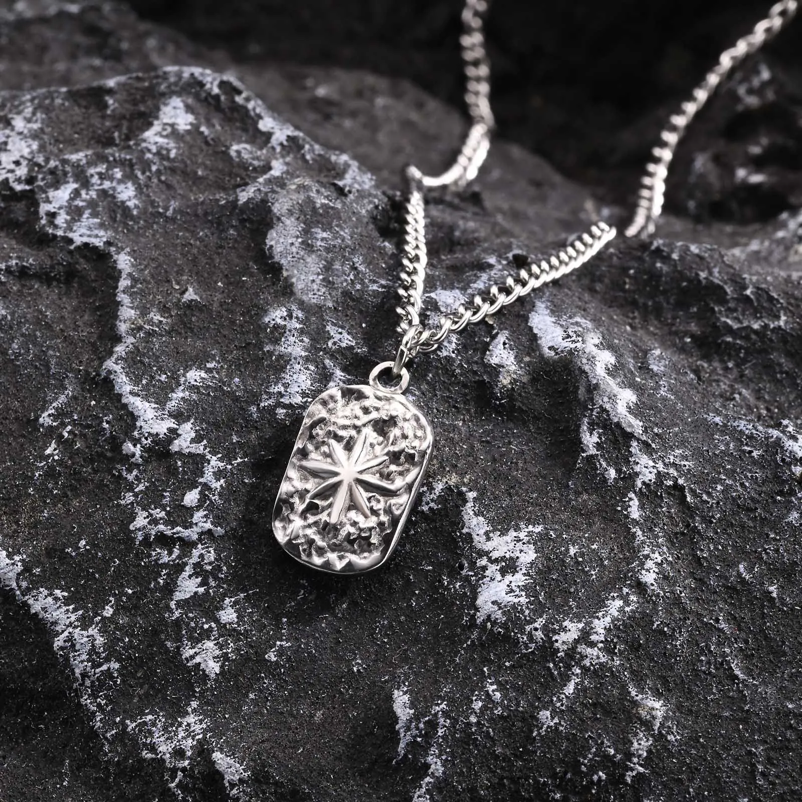 Vnox Mens Dog Tag Necklaces, Eight Point Star Pendant, Never