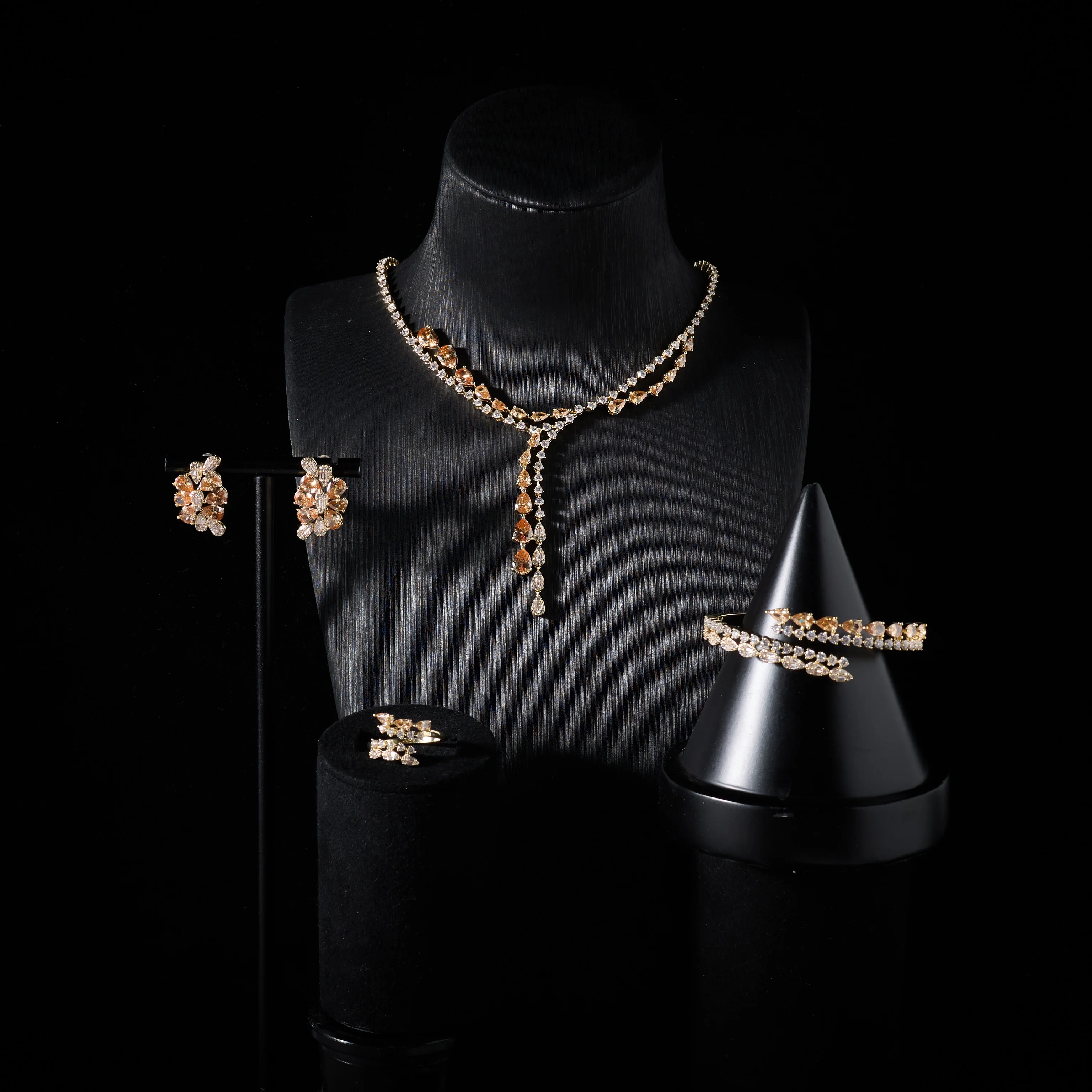 طقم أمِثيست إيليت البنفسجي