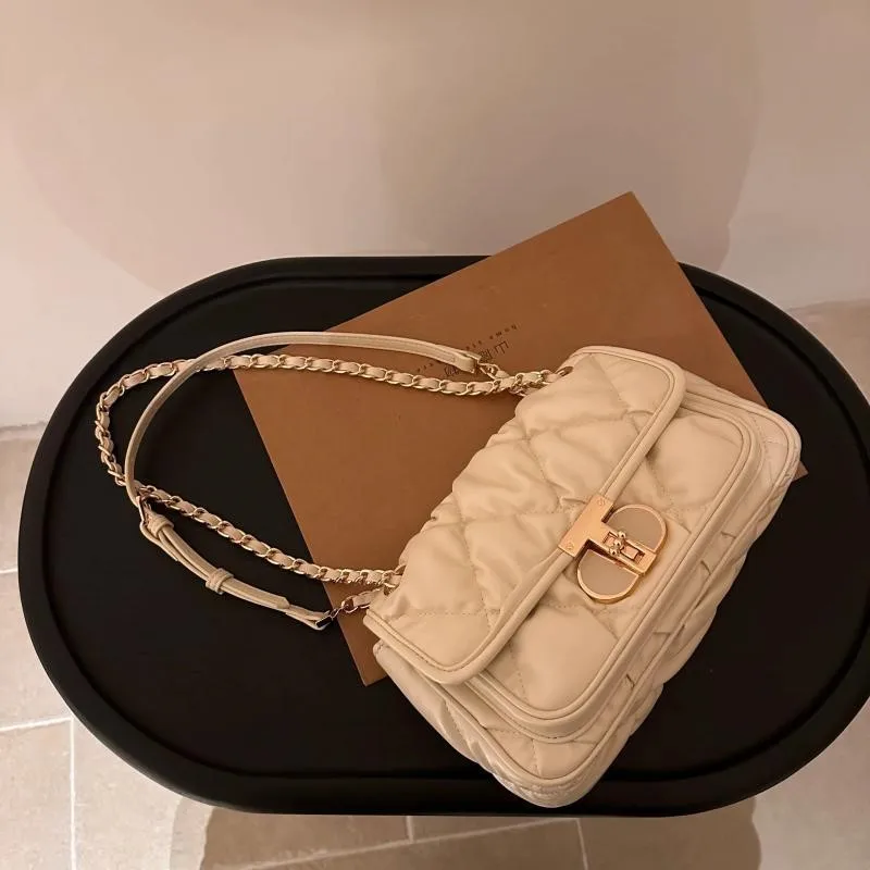 Elegant Pleated Chain Handbag Women Fashion Light Luxury Square Shoulder Bag Ladies Gentle Quiet Sle Crossbody Shoulder Bag 2025