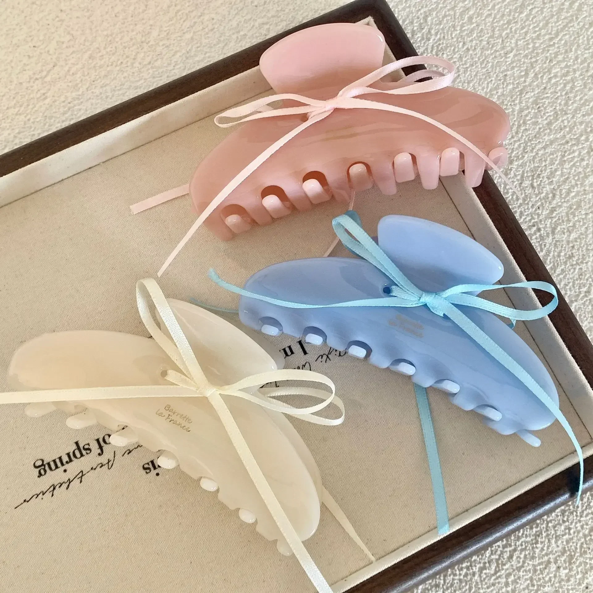 

1pcs Korean Girl Ballet Style Blue Ribbon Grab Clip Simplicity Fashion Shark Crab Hair Clip Claw Hair Accessories for Women