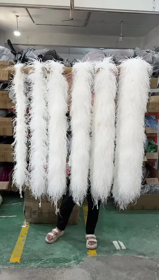 Натуральные белые страусиные перья длина 2 метра/лот