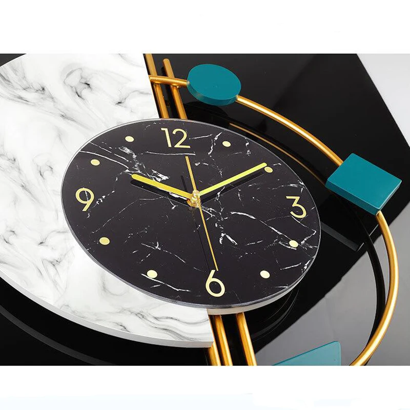 Horloge Murale de Luxe