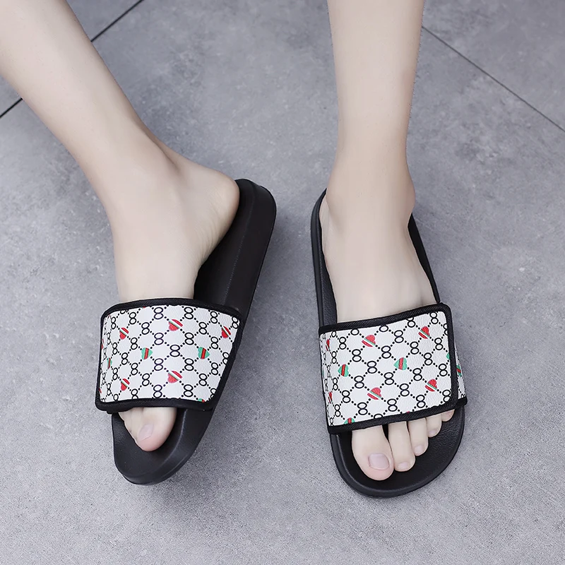 Unique Multi Style Letter Printed Women's Slippers Exquisite Workmanship Fashionable Simplicity Men Slippers