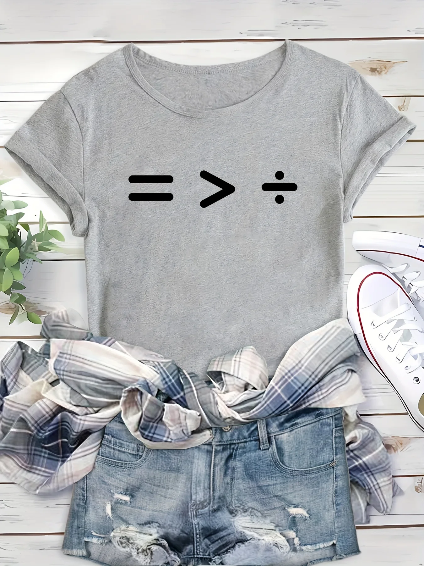 

Minimalist Graphic Fashion Sports Tee, Short Sleeve Round Neck T-Shirt Top, Women's Activewear