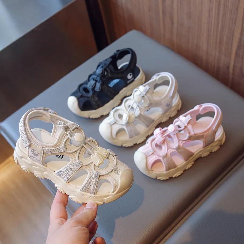 

2024 Summer New Children's Shoes Boys Baotou Sports Beach Shoes Korean Version of Fashion Fashion Girls Sports Sandals