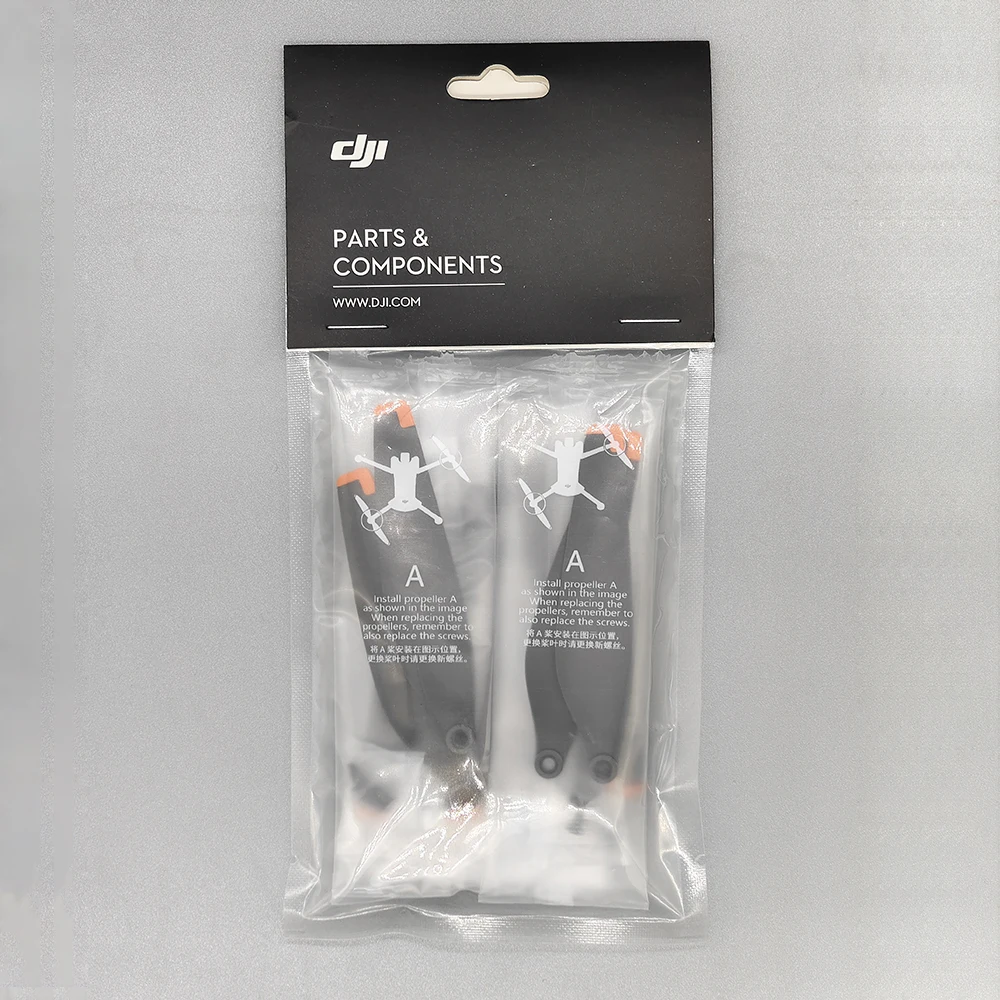 Vue rapprochée d'une hélice compatible DJI Mini 3, montrant les pales et le moyeu.
