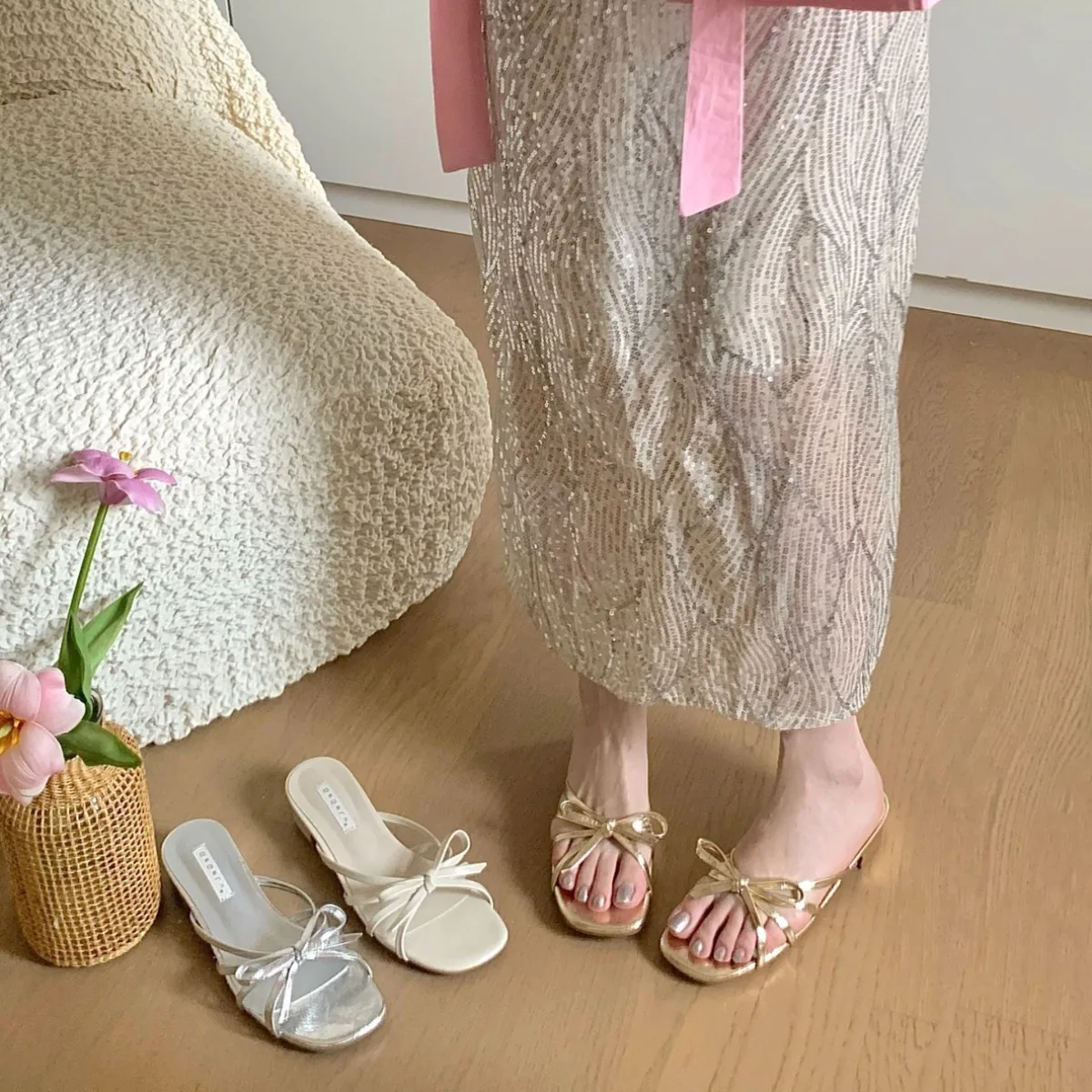 

Шлепанцы женские резиновые, низкая обувь, квадратный каблук, квадратный каблук, с бантом-бабочкой, Роскошные, сланцы, Гавайский стиль, дизайнерские тапочки, 2024