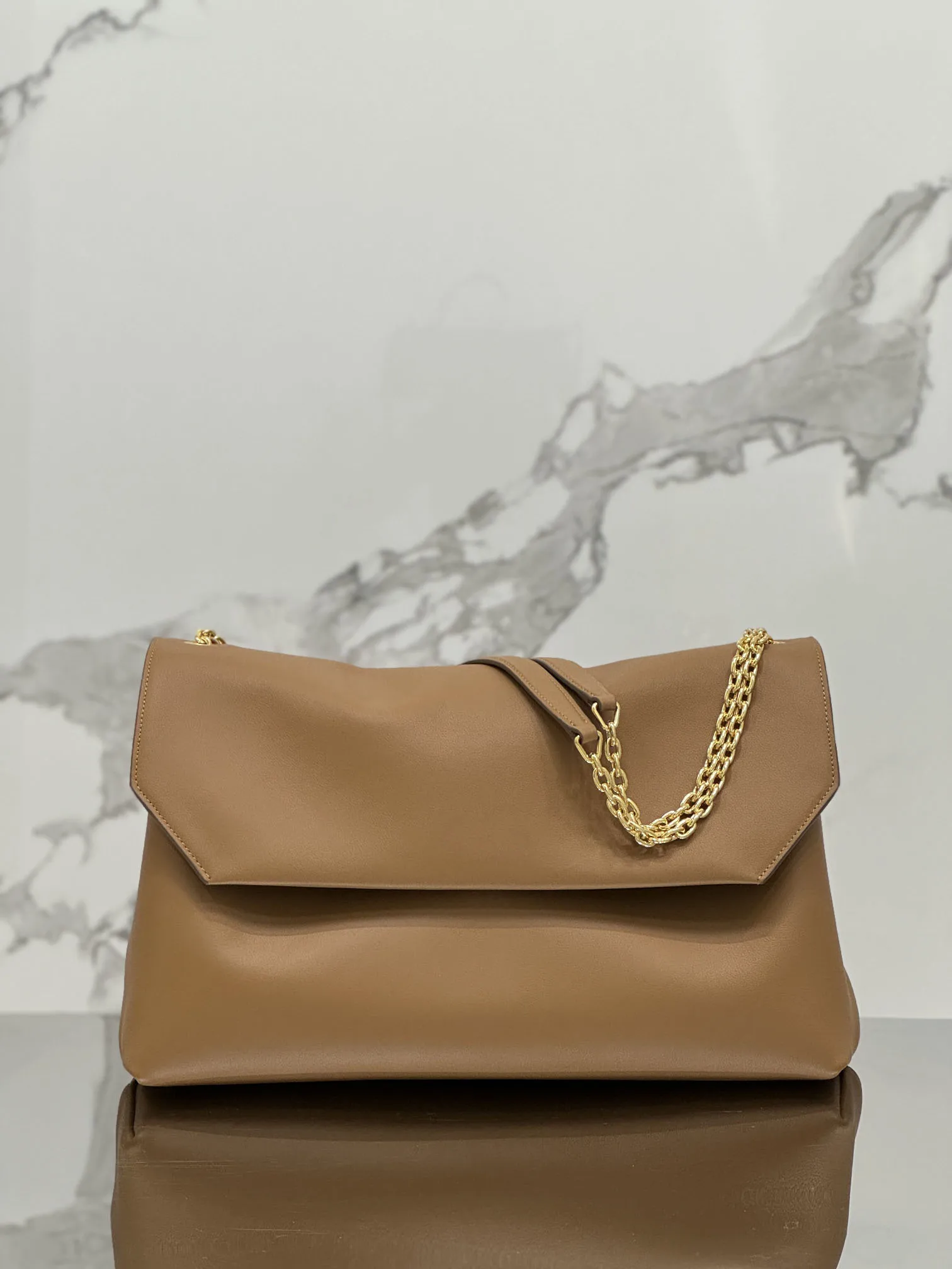 

2024 Simple large capacity chain shoulder bag 0122