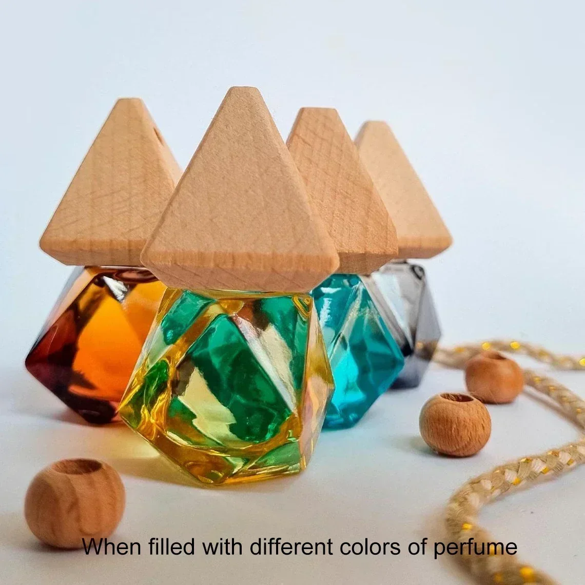 1pcs Free Car Mounted Aromatherapy Bottle Empty Car Interior Decorationvolatile Glass Bottle Perfume Clip Diffuser