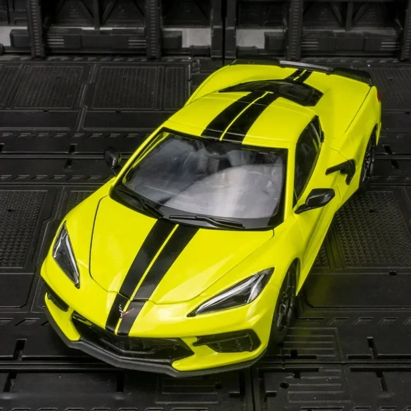 

Модель спортивного автомобиля Maisto 1:24 2020 Chevrolet Corvette Stingray Coupe из сплава, литая металлическая игрушка, коллекционная игрушка, подарок для мальчика