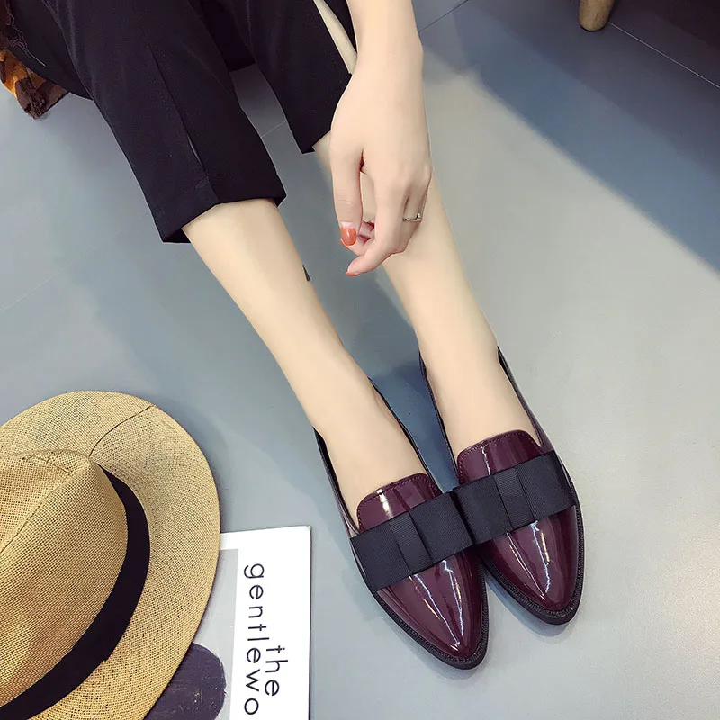 2024 New Women's Loafers Bow Decor Pointed Toe Flat Shoes for Women Patent Leather Shallow Mouth Commuter Daily Casual Shoes 2