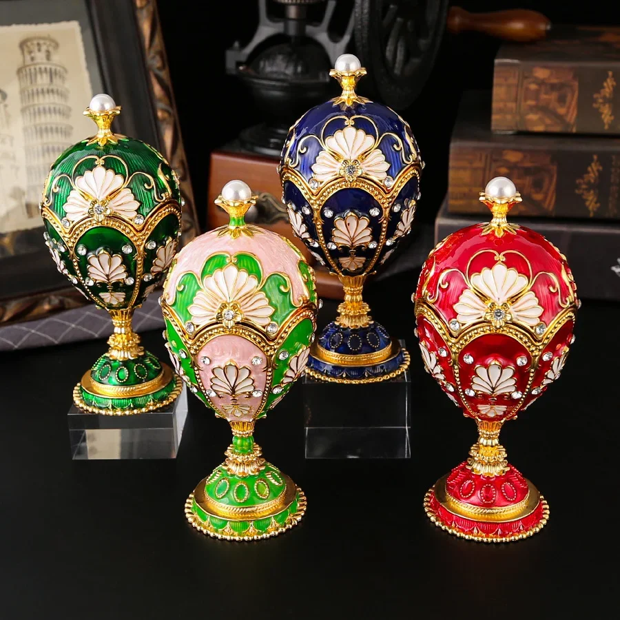 Eine eiförmige Schmuckschatulle, Aufbewahrungsbox für den Schreibtisch mit Diamanten, geeignet als Geschenk zum Valentinstag oder anderen Feiertagen._voghion.com