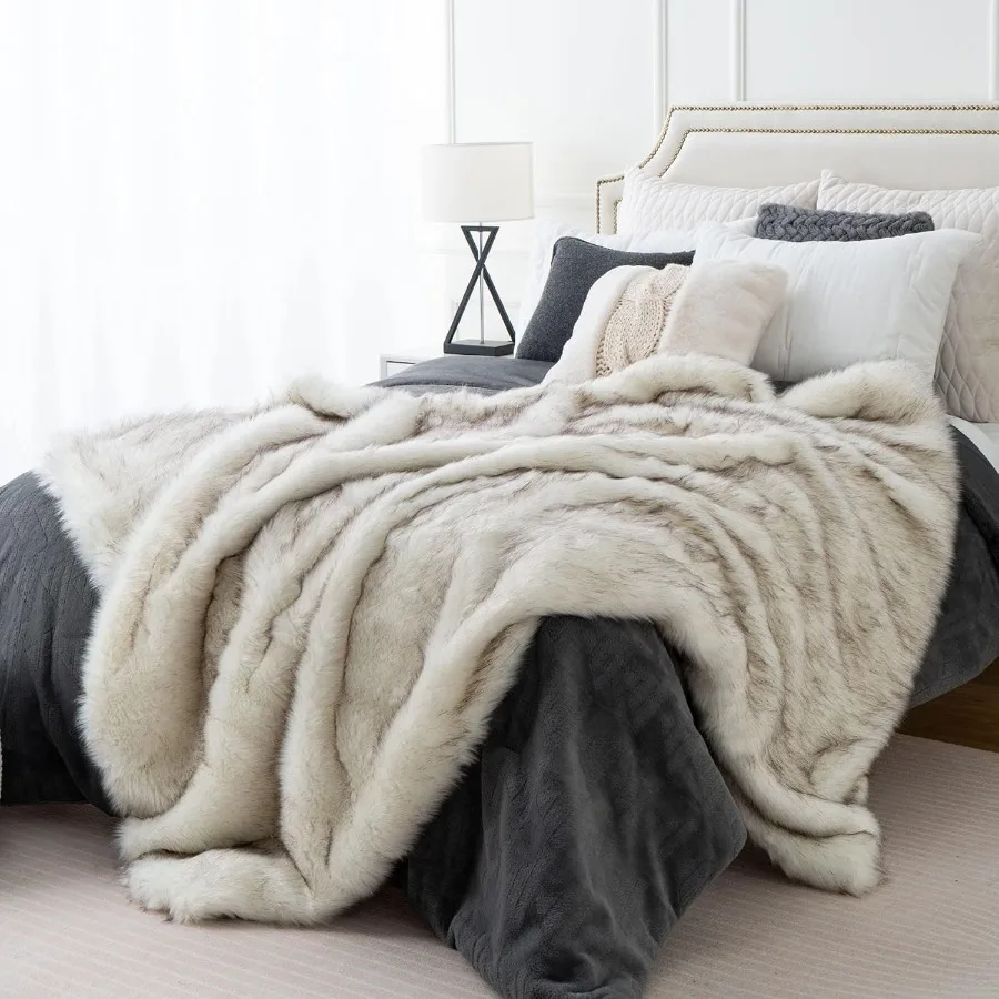 Luxury Ivory White Faux Fur Throw Blanket for Bed Extra Large Super Soft Fluffy Cozy Fall Thick Warm Fox Fur Throw Blankets for