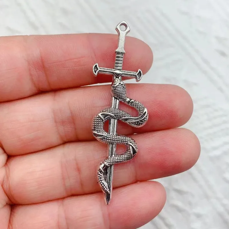 40 Dijes De Espada Con Calavera Y Corazón Gótico - Color Plata Antiguo Y Oro Antiguo, Para Joyería Y Manualidades