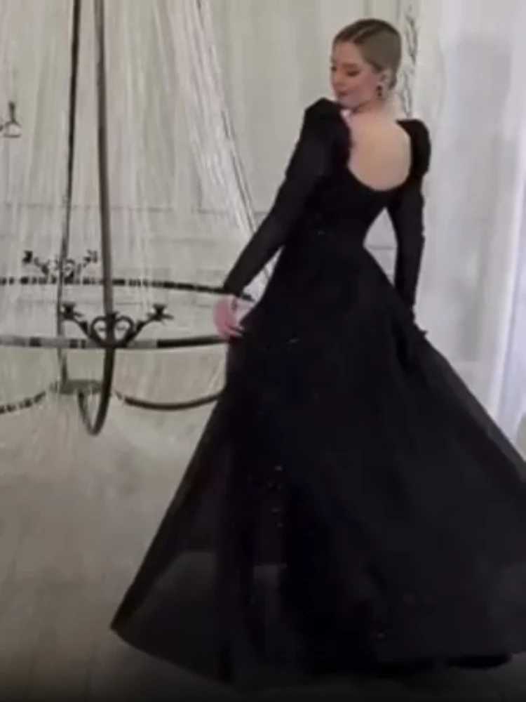 Рисунок 5 - Простое черное вечернее платье до пола