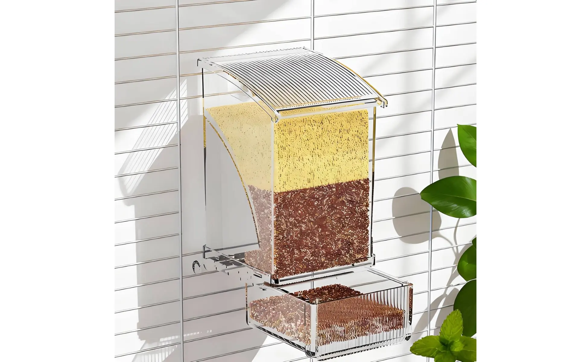 Automatic Avian Feeder Husk Separating No-Mess Avian Feeder No Mess Container Easy to Clean Parrot Food Container for Indoor