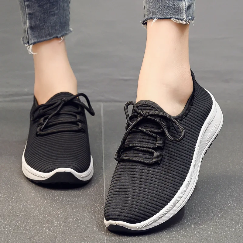 

Men's Sneaker Soft Soles Sports Shoes Mesh Breathable Non-slip Running Shoes For Women Outdoor Sneakers