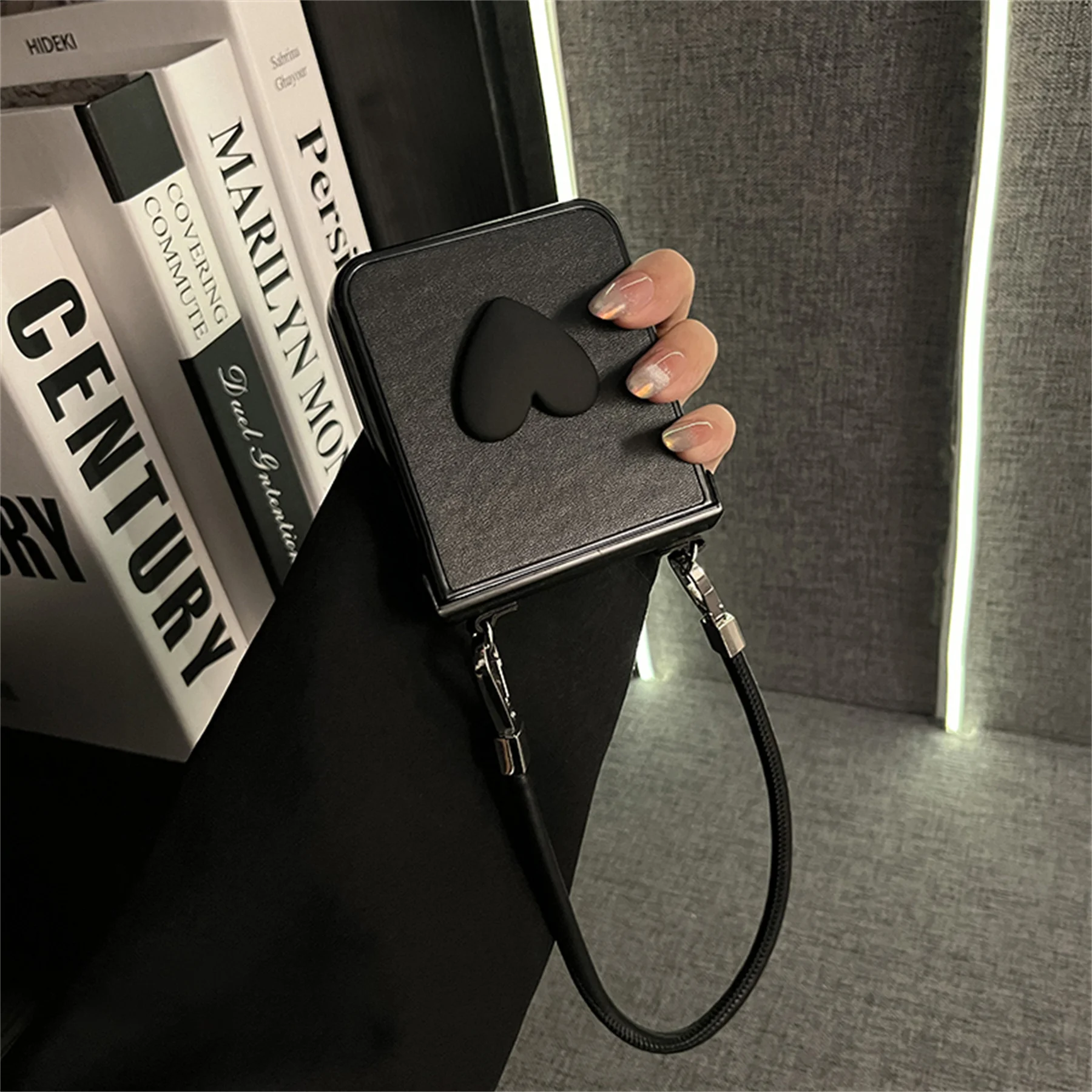Luxury Dermatoglyph Love Heart Black Phone Case with Leather Strap