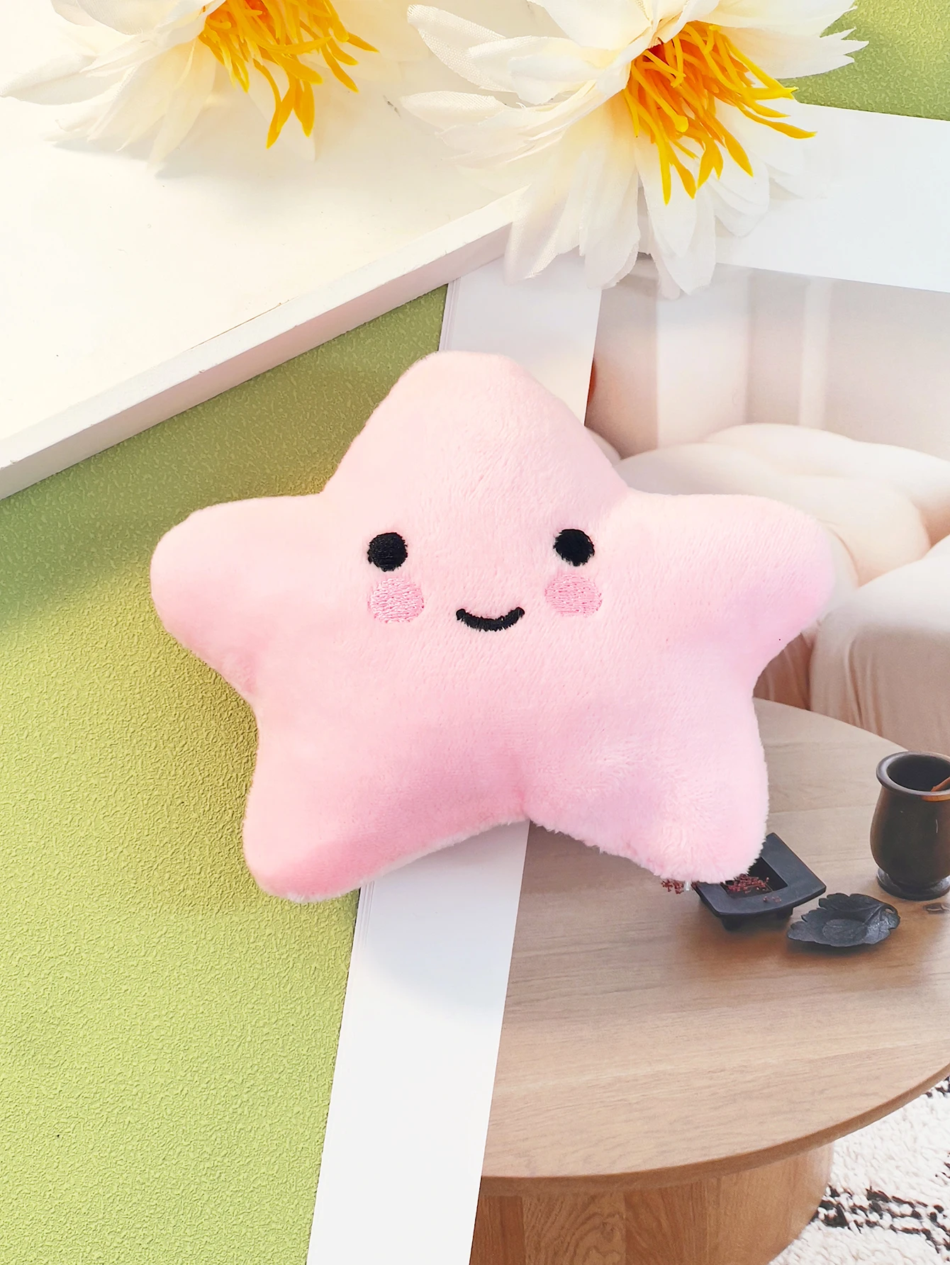 1 plush star pet toy dog vocalization play toy Cute cartoon pet star toy 5