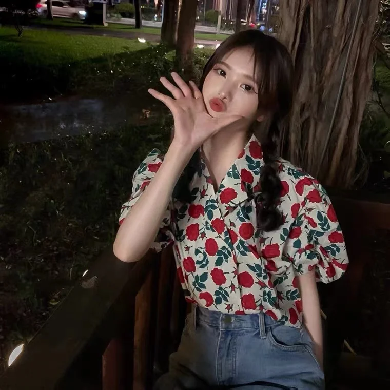 로즈 프린트 버블 소매 루즈핏 반팔 셔츠 여성 패션 여름 신상 빈티지 홍콩 스타일 탑 캐주얼 출근룩 셔츠