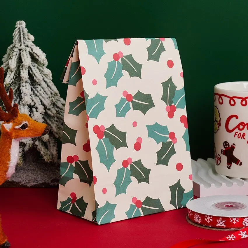 8pcs/12pcs Kraft Paper Candy Cookie Bag Santa Claus Snowman Christmas Gift Packing Bags Party Decor Supplies