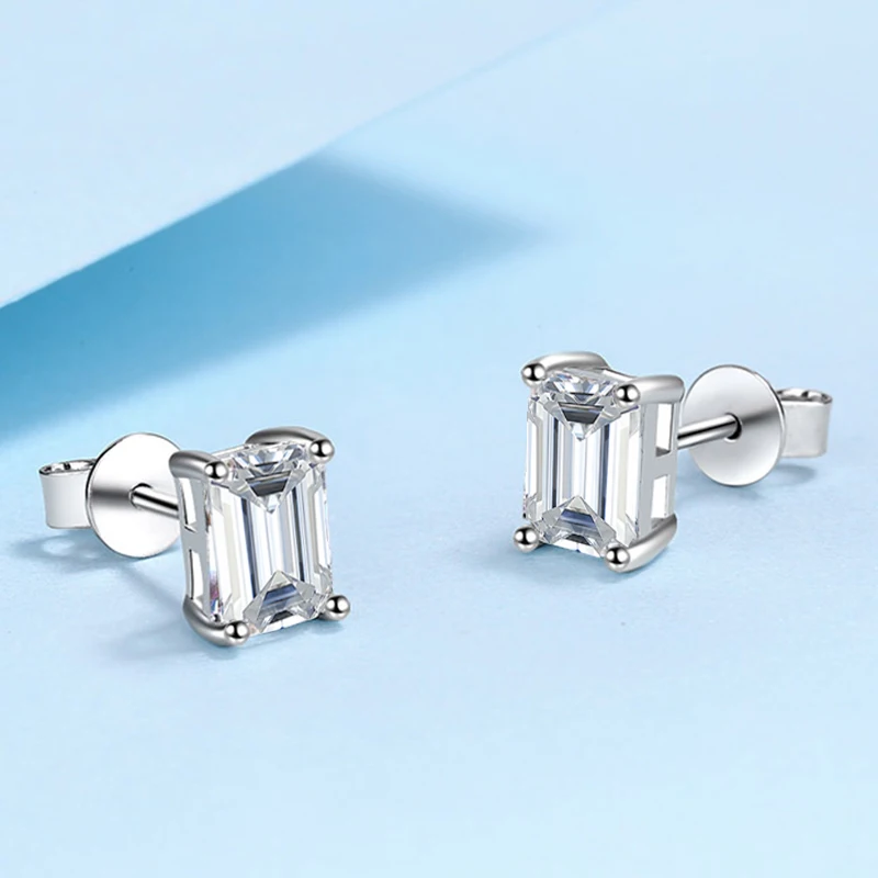 Moissanite Stud Earrings - Certificate