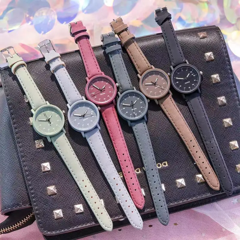 

Classic Fashion Women Men Quartz Watch Mens Women Watches Luxury Retro Big diamond Wristwatches