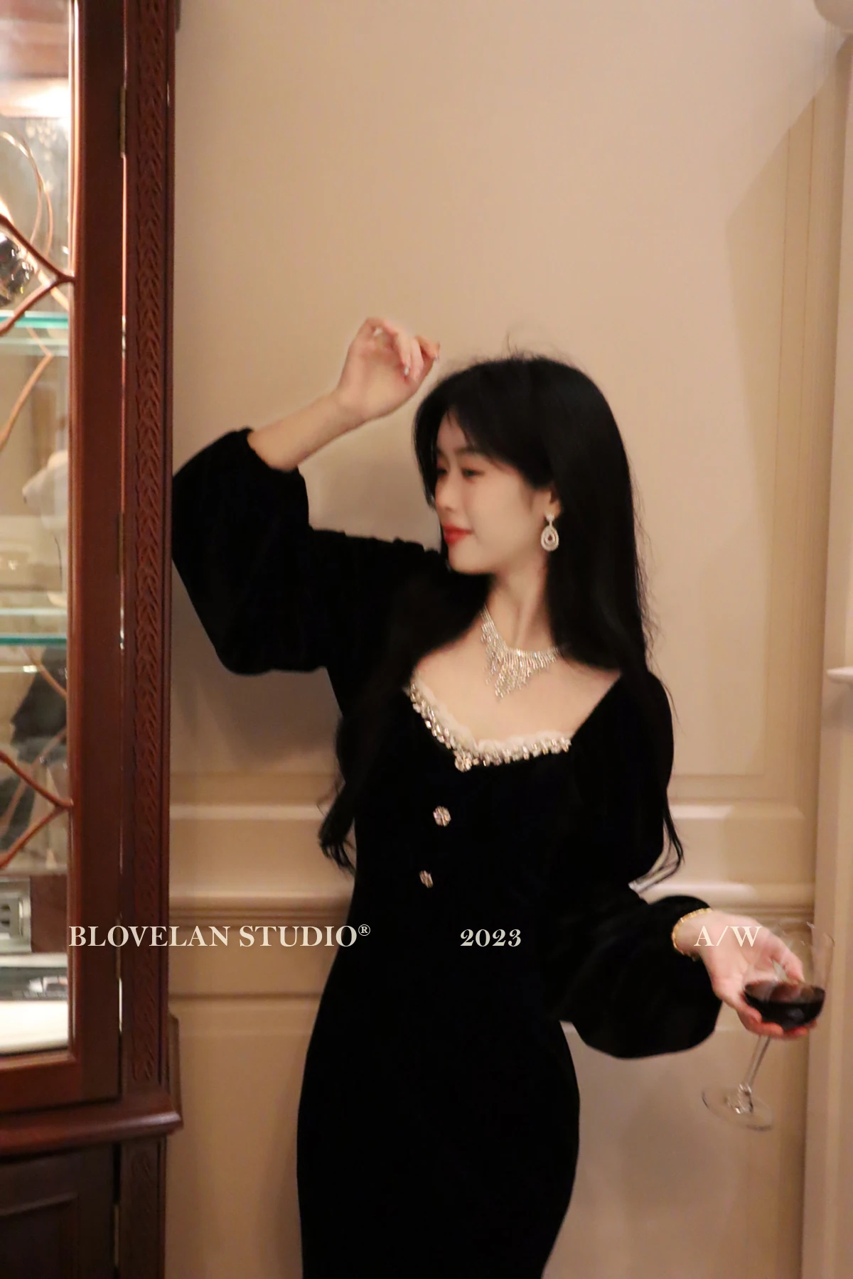 Elegant Black Velvet Midi Dresses for Women Square Collar Slim Bodycon Ruffles Patchwork Fishtail Autumn New Evening Party Dress