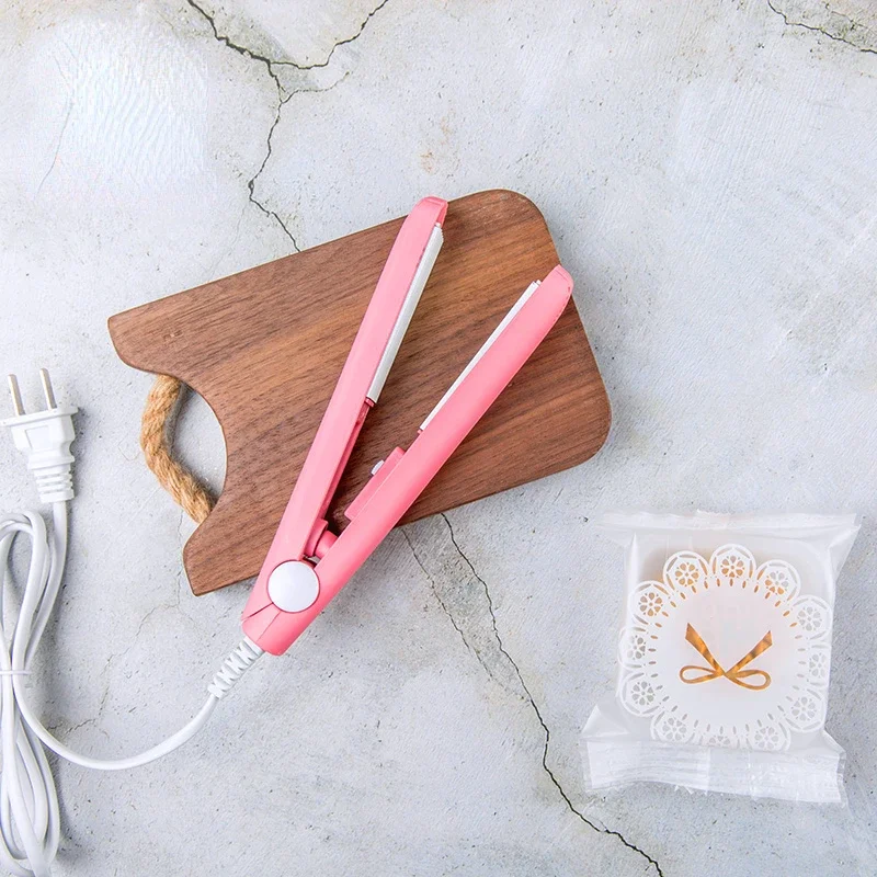 Mini Portable Heat Sealing Machine Food Vacuum Sealer Seal Packing Plastic Impulse Sealer Household Bag Clips Handheld mini sealer plastic bag sealer