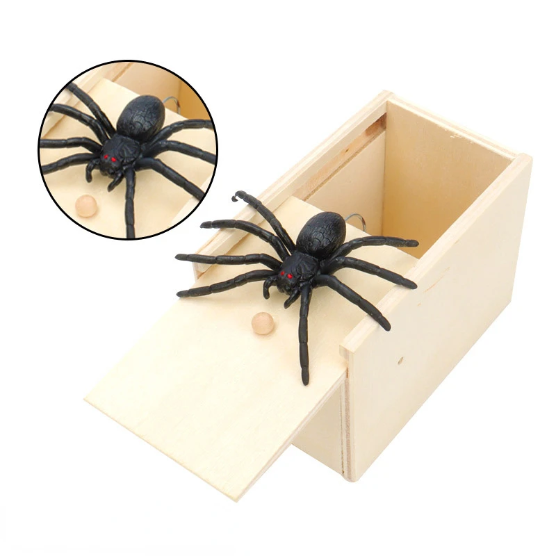 

Funny Wooden Toy Trick Box Halloween Party Spider Scare Prank Box Surprising Box Fake Spider Spoof Scary Gift