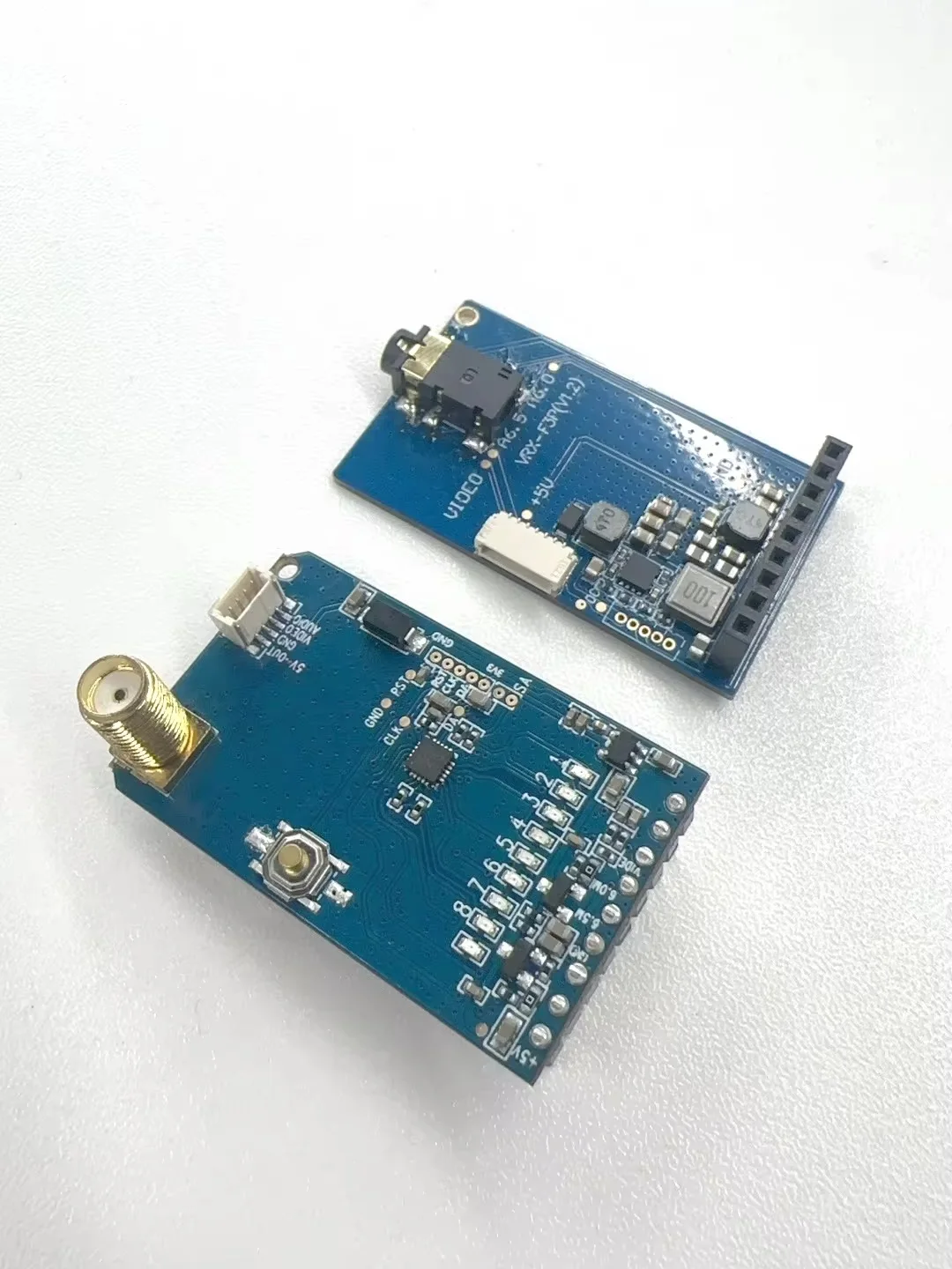 FlytoFPV VRX-1G7 Récepteur Vidéo 1.7G/1.9G 8CH FPV pour Lunettes Fatshark/Skyzone/DJI