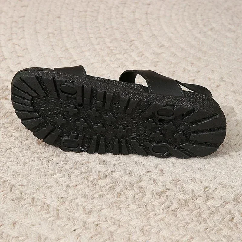 صندل مجوف مريح للنساء