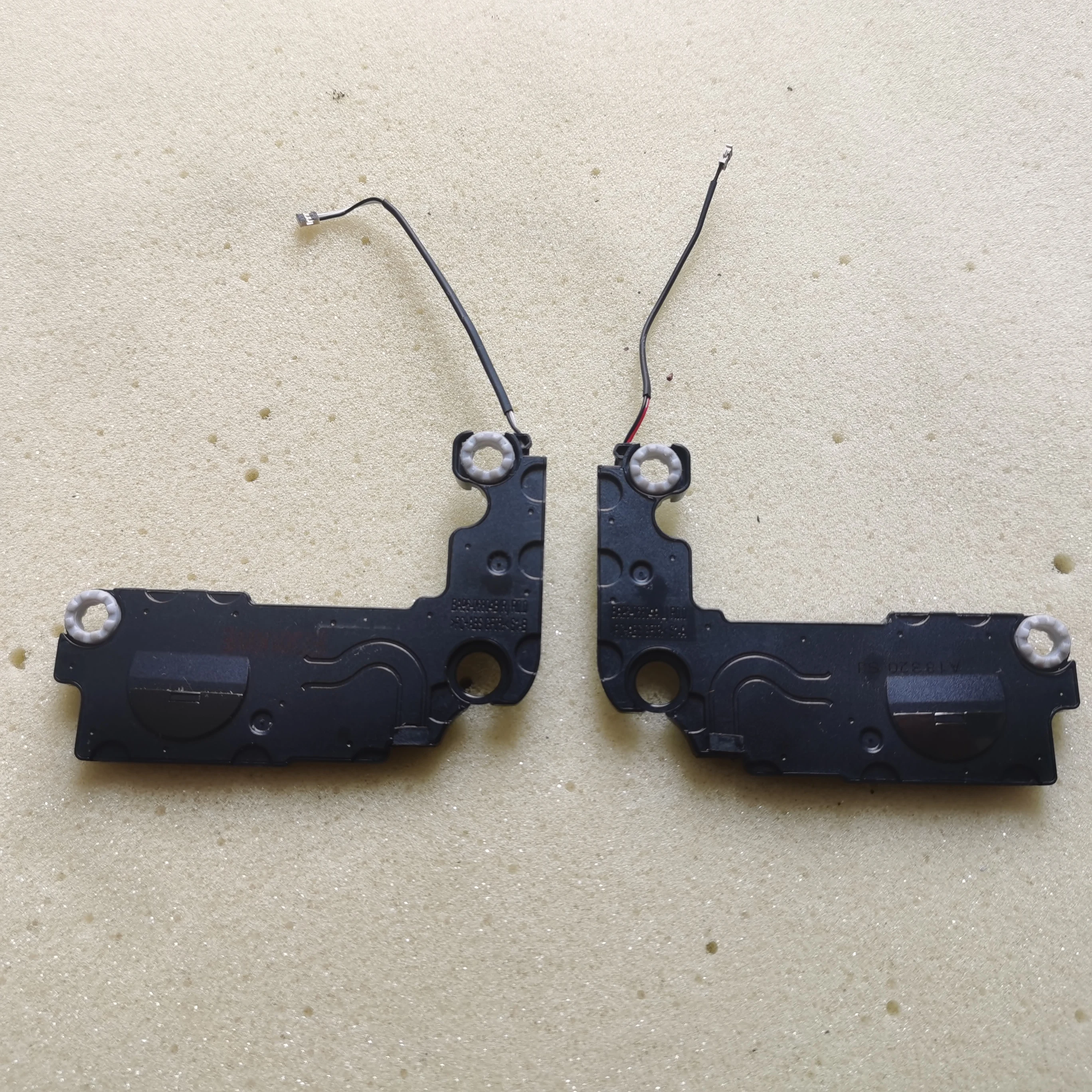 

Pair New laptop built-in speakers for SAMSUNG 110S1K NP110S1J