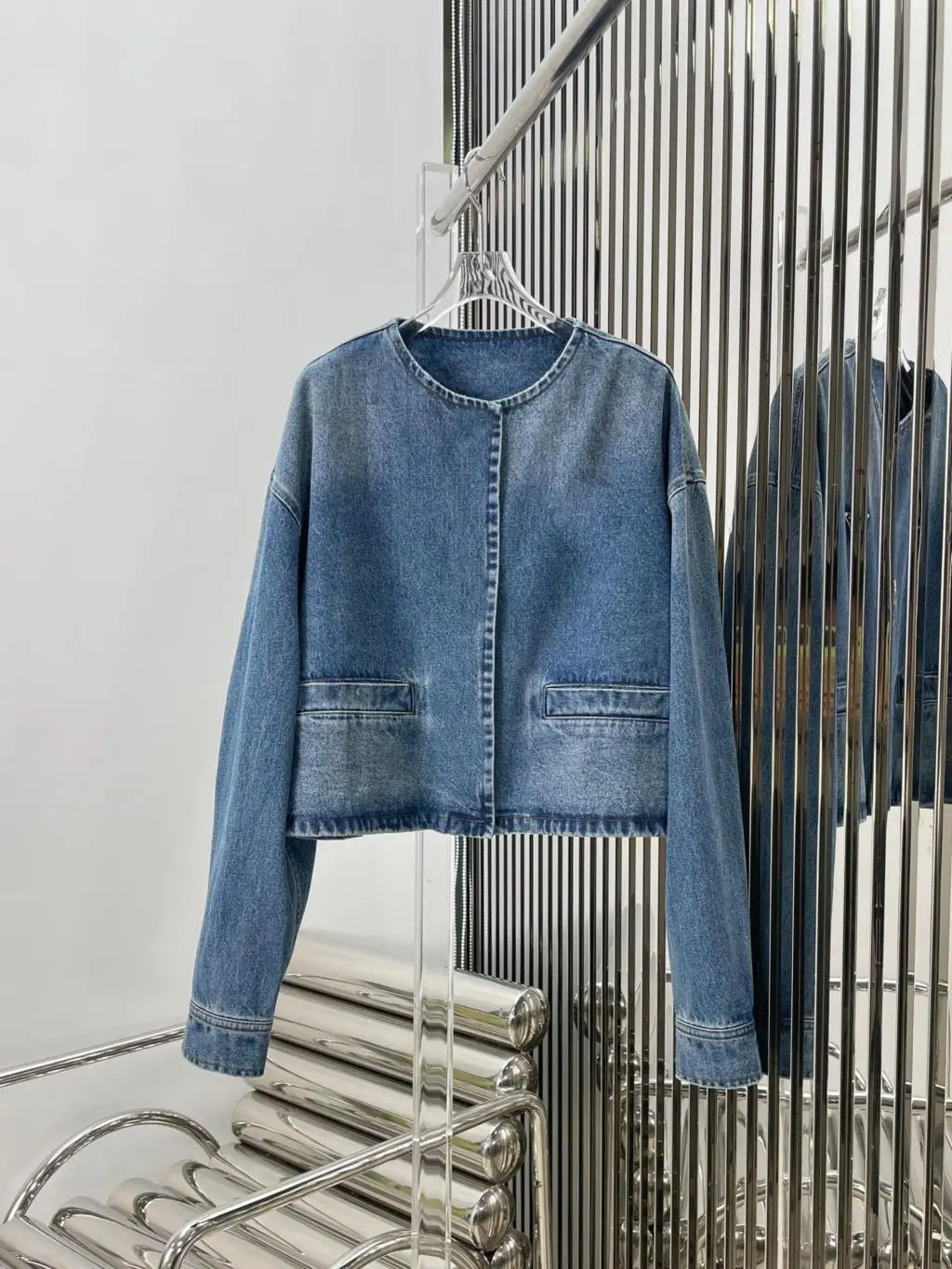 

New round neck