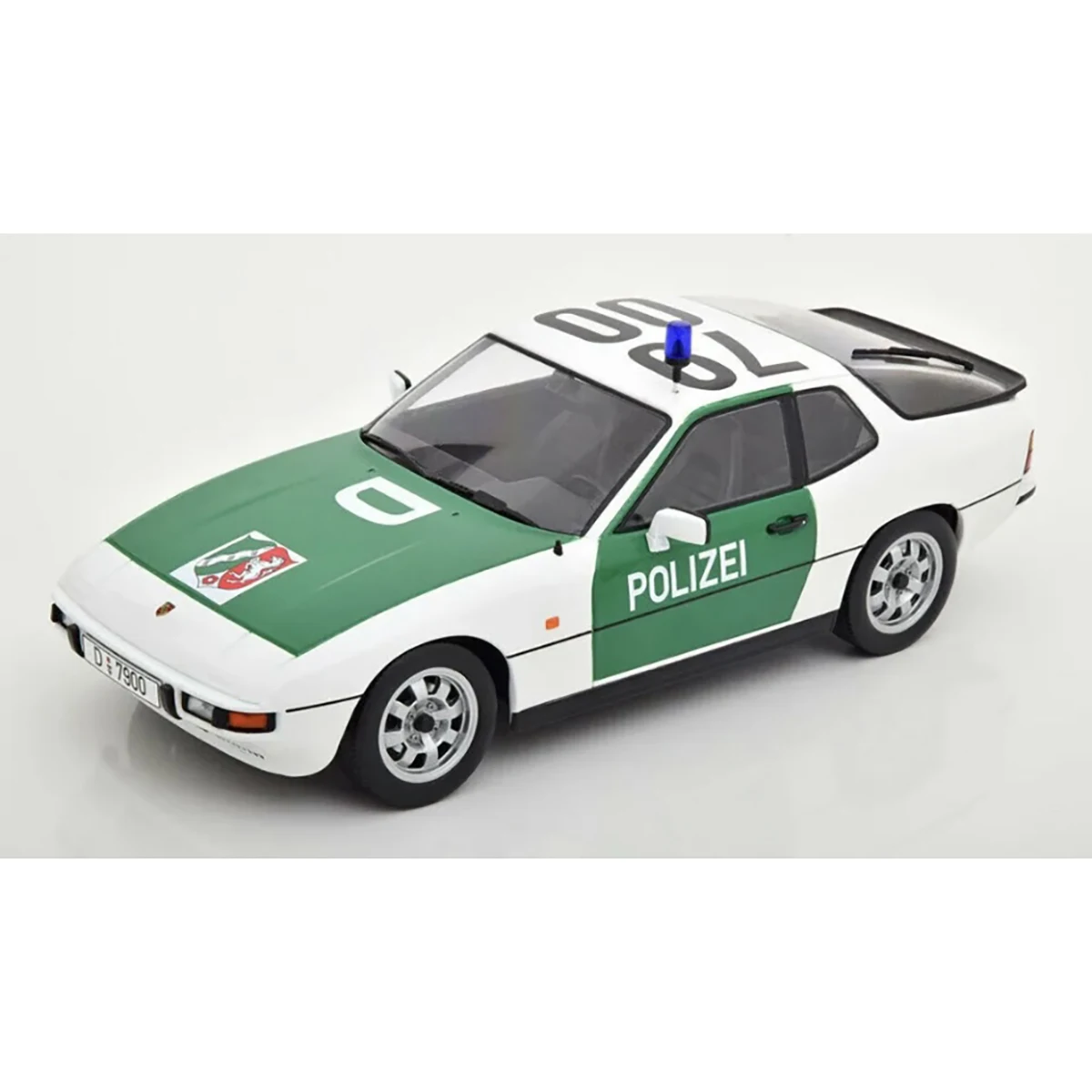 ミニチャンプス 1/18 ポルシェ 924 ポリスカー ミニチャンプス ポルシェ 924 1985 1/18 ミニカー ポリスカー