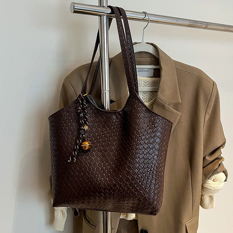 Borsa a tracolla da donna di grande capacità, nuova borsa versatile per il pendolarismo estivo, borsa sottobraccio alla moda e borsa tote per donna
