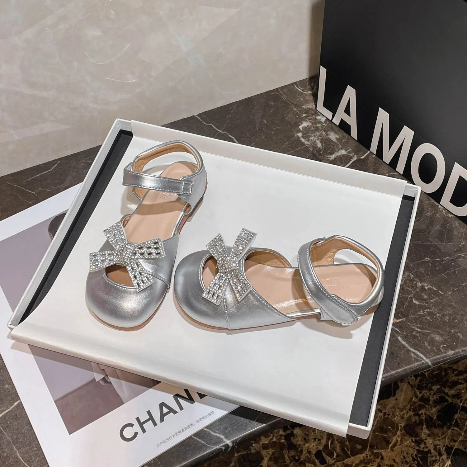 Girls Shiny Sandals Non Slip Summer Shoes