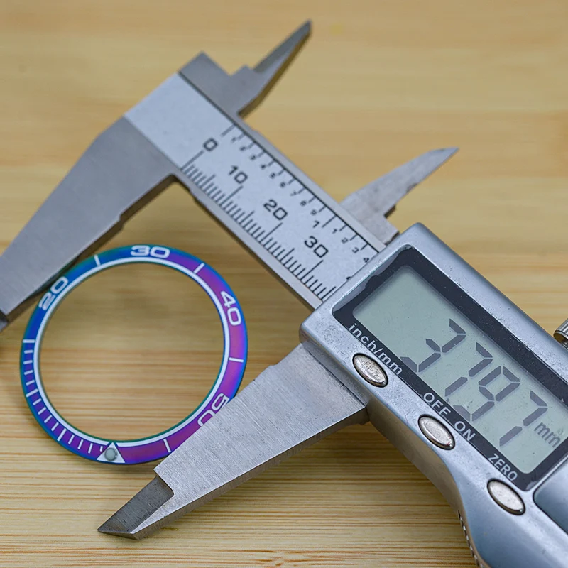 NH35 Bezel 38X30.5MM fits Seiko SKX007/SKX009/SKX011/SKX171/SKX173/SRPD and other models of DIY watches.