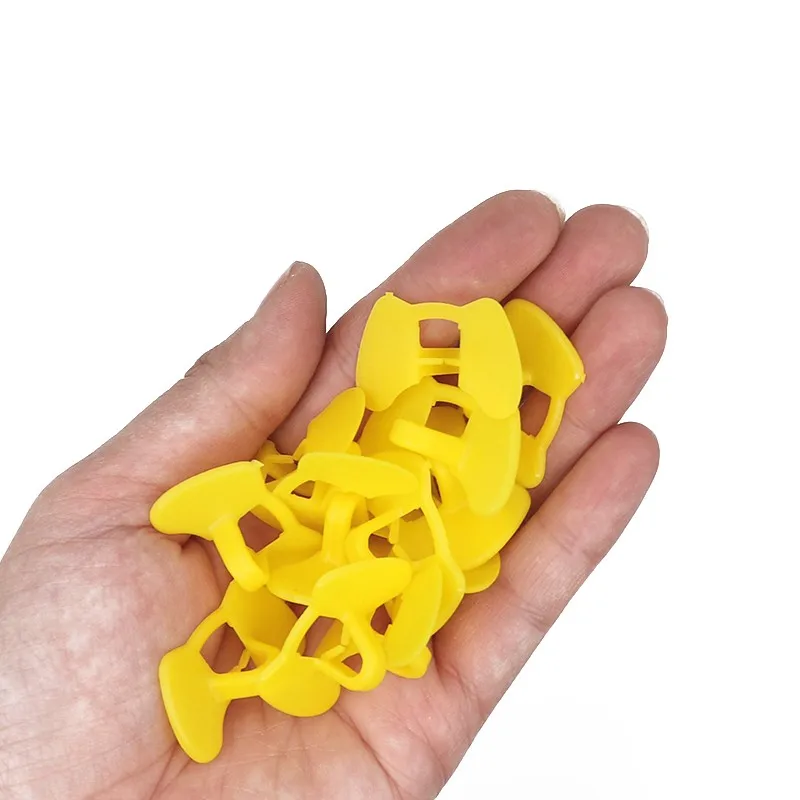50Pcs Plastic No bolt Chicken Anti-pecking Glasses Yellow Pheasant Chick Poultry Protection Supplies Equipments