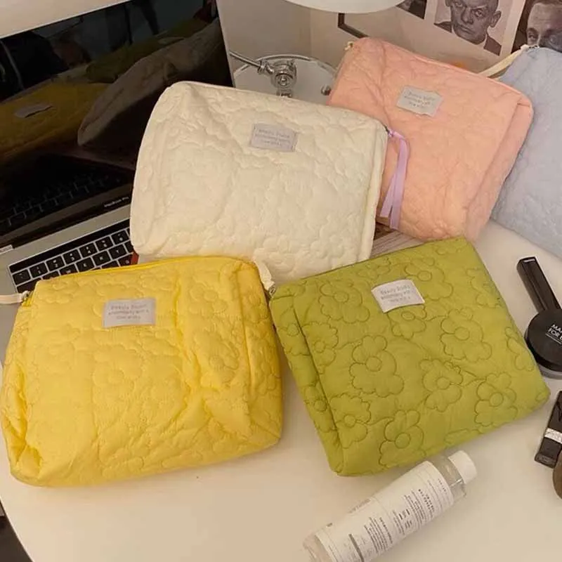 Soft Flower Pattern Cosmetic Bag Portable Makeup Packaging Display Storage Organizer Large Capacity Female Travel Wash Pouch 3