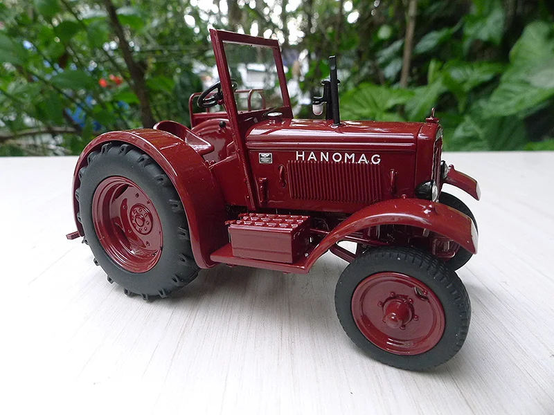

1:32 Hanomag R 40 Alloy Tractor Model Collection Souvenir Display Model Toy Gift