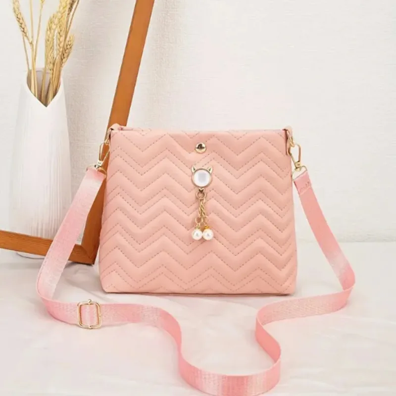 Women's Crossbody Bag with Cat Pearl Pendant Elegant Shoulder Purse for Holiday Gifts Ladies Office Commuter Handbag