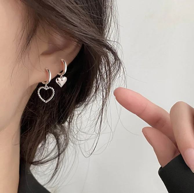 

Temperament Silver Hollow Heart Hoop Earrings for Women Girls Trendy Ear Pendants Jewelry Prevent Allergy Party Accessories