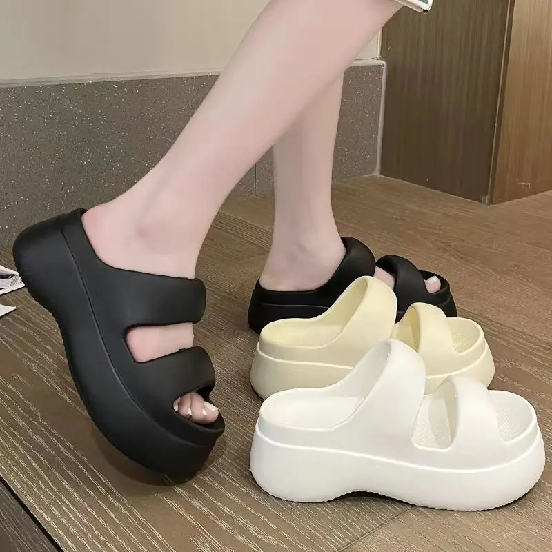 2025 New Summer Women Slippers Couple Beach Slippers Soft EVA Thick Sole Slides Shoes Platform Flat Heel Slippers Casual Sandals 3