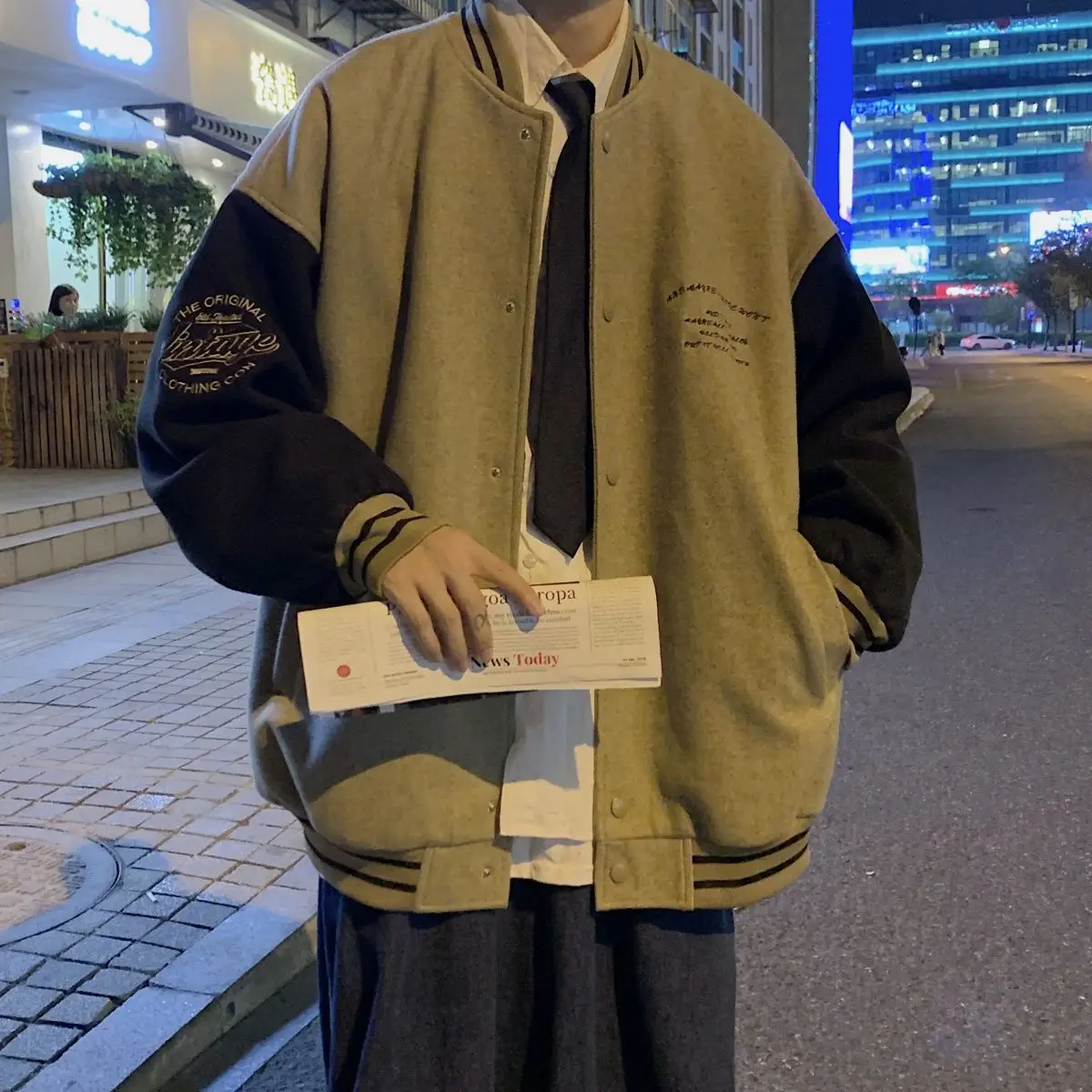 

Куртка мужская бейсбольная контрастная с вышивкой, одежда в стиле преппи, повседневная куртка оверсайз в стиле пэчворк, Осень-зима